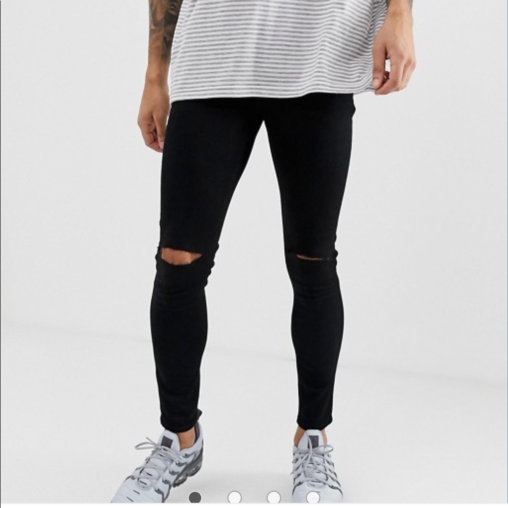 Men’s black ripped jeans